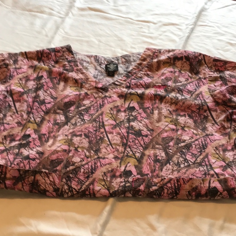 Med couture scrub top XL